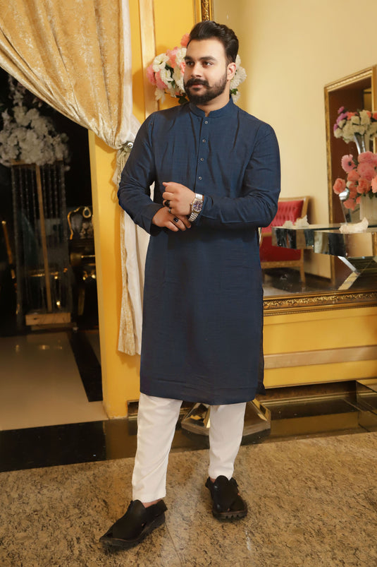 Are you looking for a khaddar kurta that will make you stand out from the crowd? you are in a right place where you can find Premium Quality of Khaddar Kurta. This is perfect for Summer Evening' Spring's outing' Autumn’s Events' Sunny Winters. We created this khaddar kurta to give you and your skin a comfortable and cool feeling.