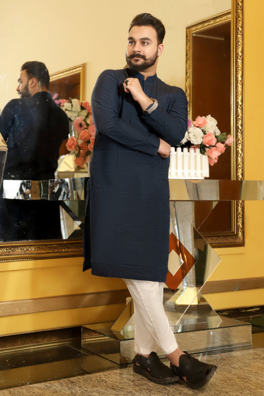 Are you looking for a khaddar kurta that will make you stand out from the crowd? you are in a right place where you can find Premium Quality of Khaddar Kurta. This is perfect for Summer Evening' Spring's outing' Autumn’s Events' Sunny Winters. We created this khaddar kurta to give you and your skin a comfortable and cool feeling.