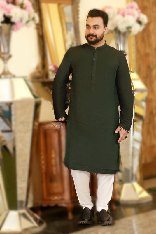 Are you looking for a summer outfit that will make you stand out from the crowd? you are in a right place where you can find Premium Quality of Khaddar Kurta. This is perfect for Summer Evening' Spring's outing' Autumn’s Events' Sunny Winters. We created this khaddar kurta to give you and your skin a comfortable and cool feeling.