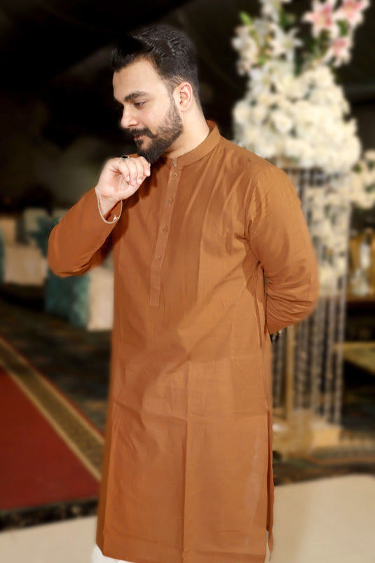 Are you looking for a khaddar kurta that will make you stand out from the crowd? you are in a right place where you can find Premium Quality of Khaddar Kurta. This is perfect for Summer Evening' Spring's outing' Autumn’s Events' Sunny Winters. We created this khaddar kurta to give you and your skin a comfortable and cool feeling.