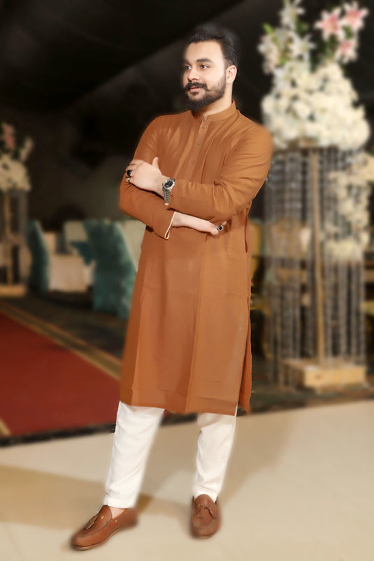 Are you looking for a khaddar kurta that will make you stand out from the crowd? you are in a right place where you can find Premium Quality of Khaddar Kurta. This is perfect for Summer Evening' Spring's outing' Autumn’s Events' Sunny Winters. We created this khaddar kurta to give you and your skin a comfortable and cool feeling.